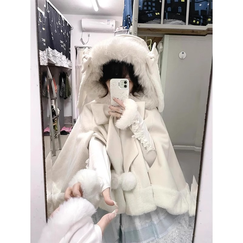 圣诞节新年战袍穿搭服装新款洛丽塔可爱兔耳朵斗篷连帽保暖外套女