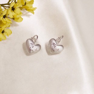 Sweet Girl爱心耳环女银色星星图案高级感百搭耳钉