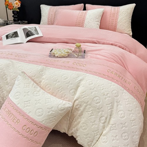 冬季简约雕花刺绣牛奶绒四件套