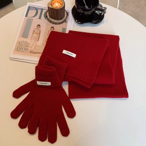 100%纯羊毛手套围巾女冬季2025新款韩版时尚保暖情侣波浪纹围脖潮