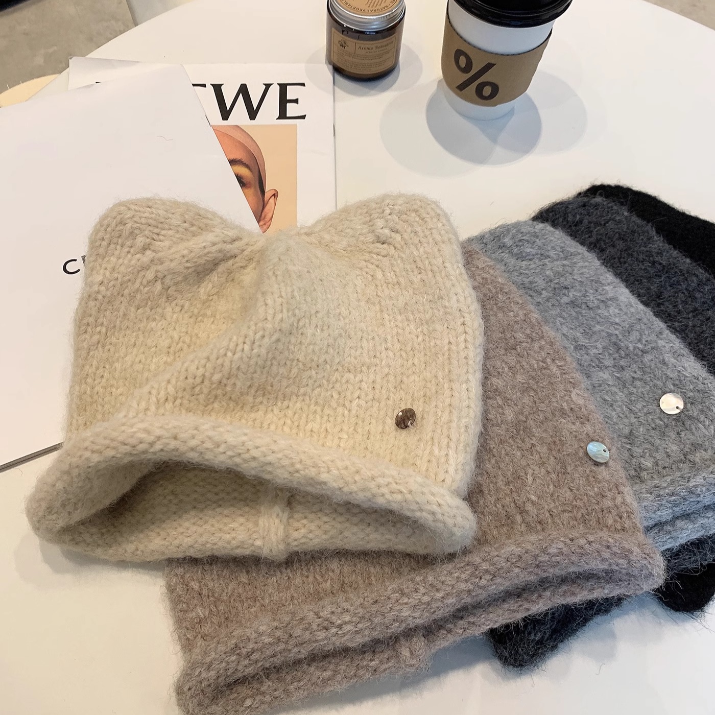 可爱猫耳毛绒帽子女2025新款冬季设计感贝壳扣兔耳朵羊毛针织帽子