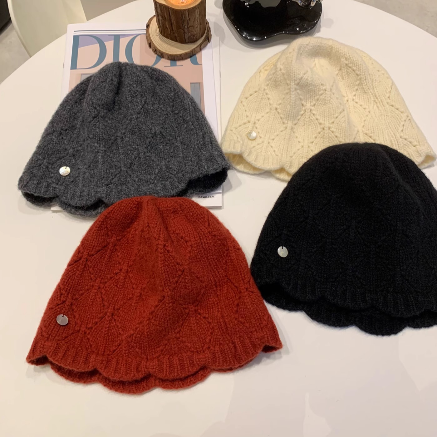 100%羊毛钩花帽2025秋冬新款花边包头帽女百搭显脸小护耳毛线帽子