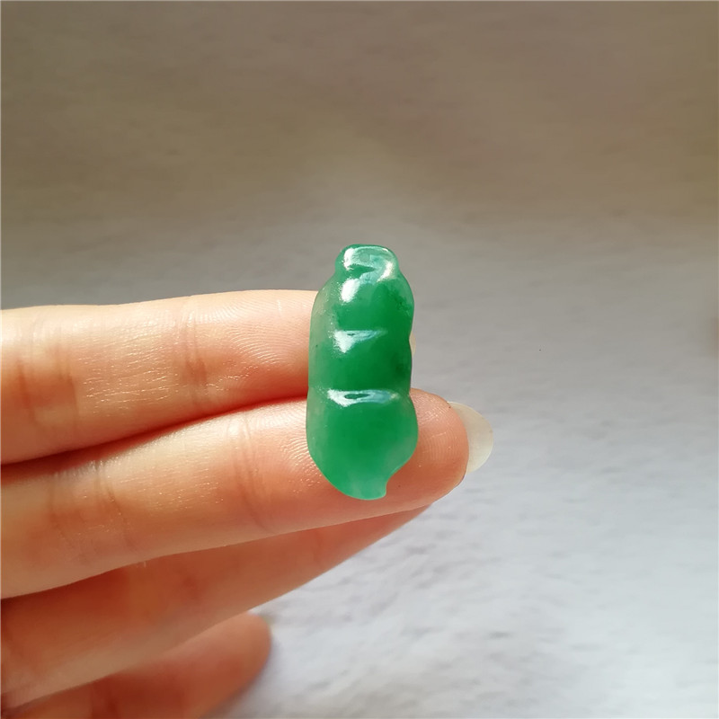 收藏天然玉石非洲翠独龙玉吊坠新款平安四季豆满绿独龙玉挂件孤品