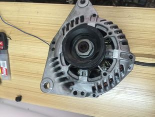 2.8 适配帕萨特领驭域桑塔纳宝来B5a4a6 2.4 2.0 3000发电机 1.8T