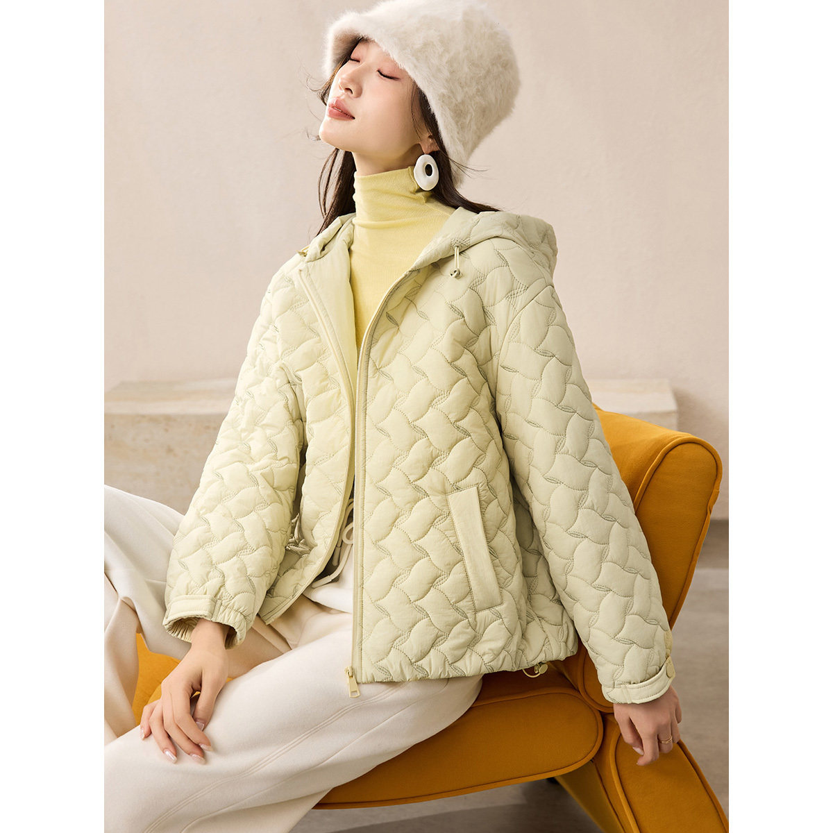 沫晗依美花式绗缝棉衣2025冬季新款抽绳设计感连帽短款棉服外套女