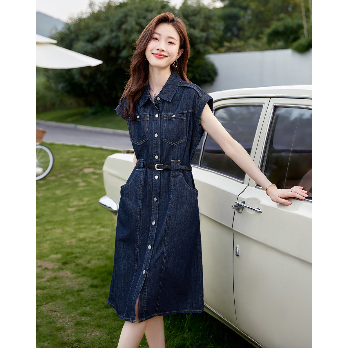 沫晗依美简约牛仔裙2026年夏季新款气质百搭翻领口袋设计连衣裙女