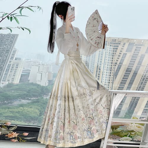 织金日常套装新中式马面裙花雨沐