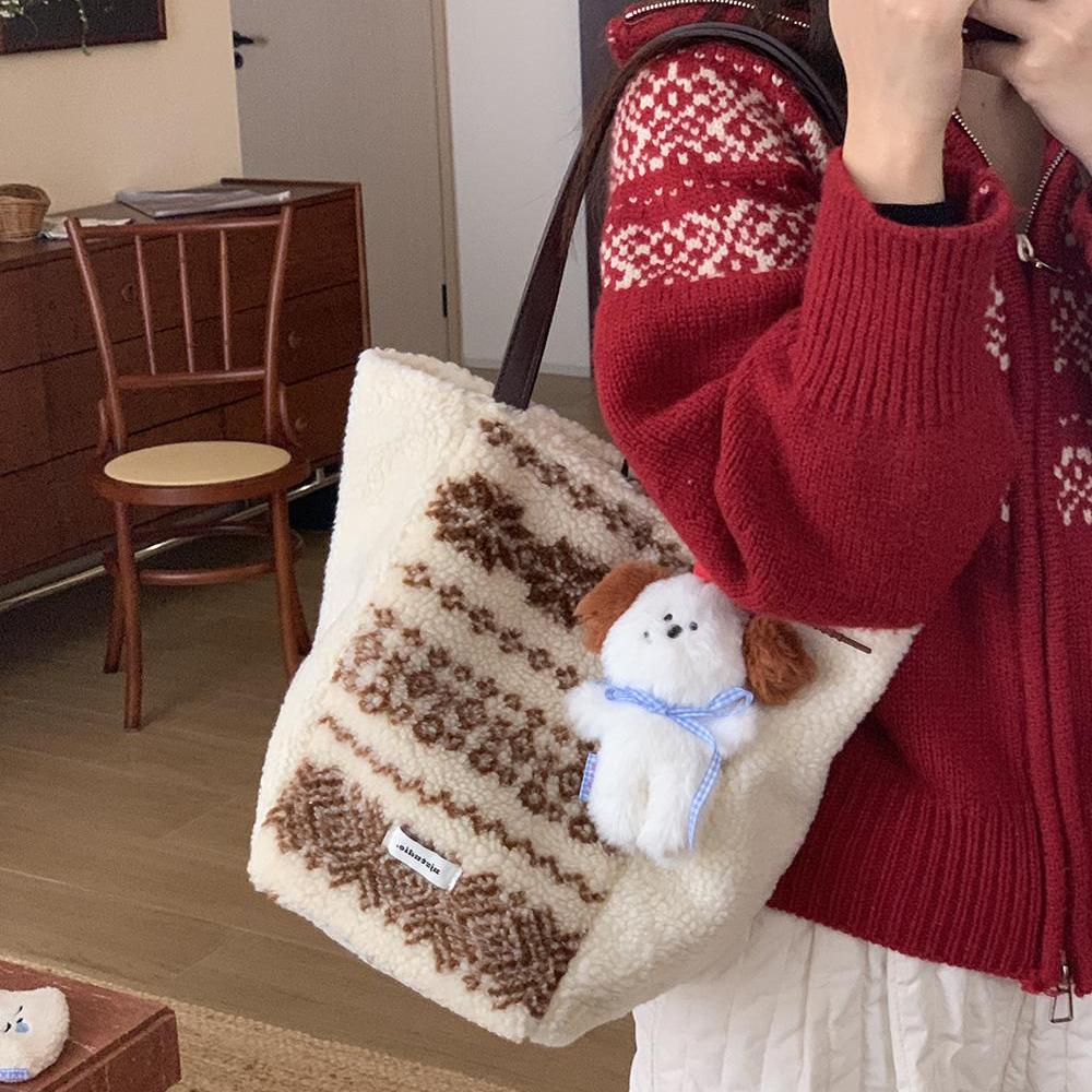 百搭通勤单肩托特包女大容量毛绒水桶包费尔岛休闲上班女包原创