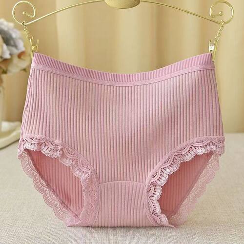 中腰透气舒适蕾丝内裤女纯棉无痕
