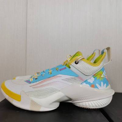 （B品）李宁男子空袭10实战专业篮球鞋ABAT089