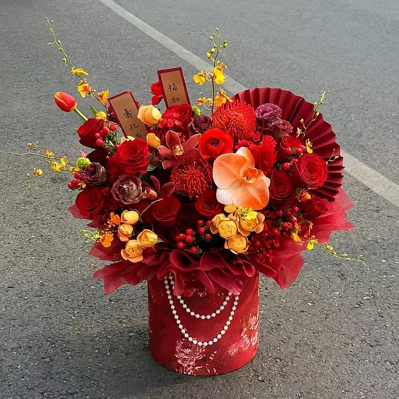 红色喜庆祝寿鲜花插花抱抱桶花桶