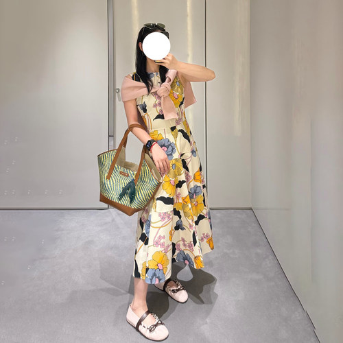 现货MN同款深圳南油2026春夏新品女士花卉印花收腰连衣裙~