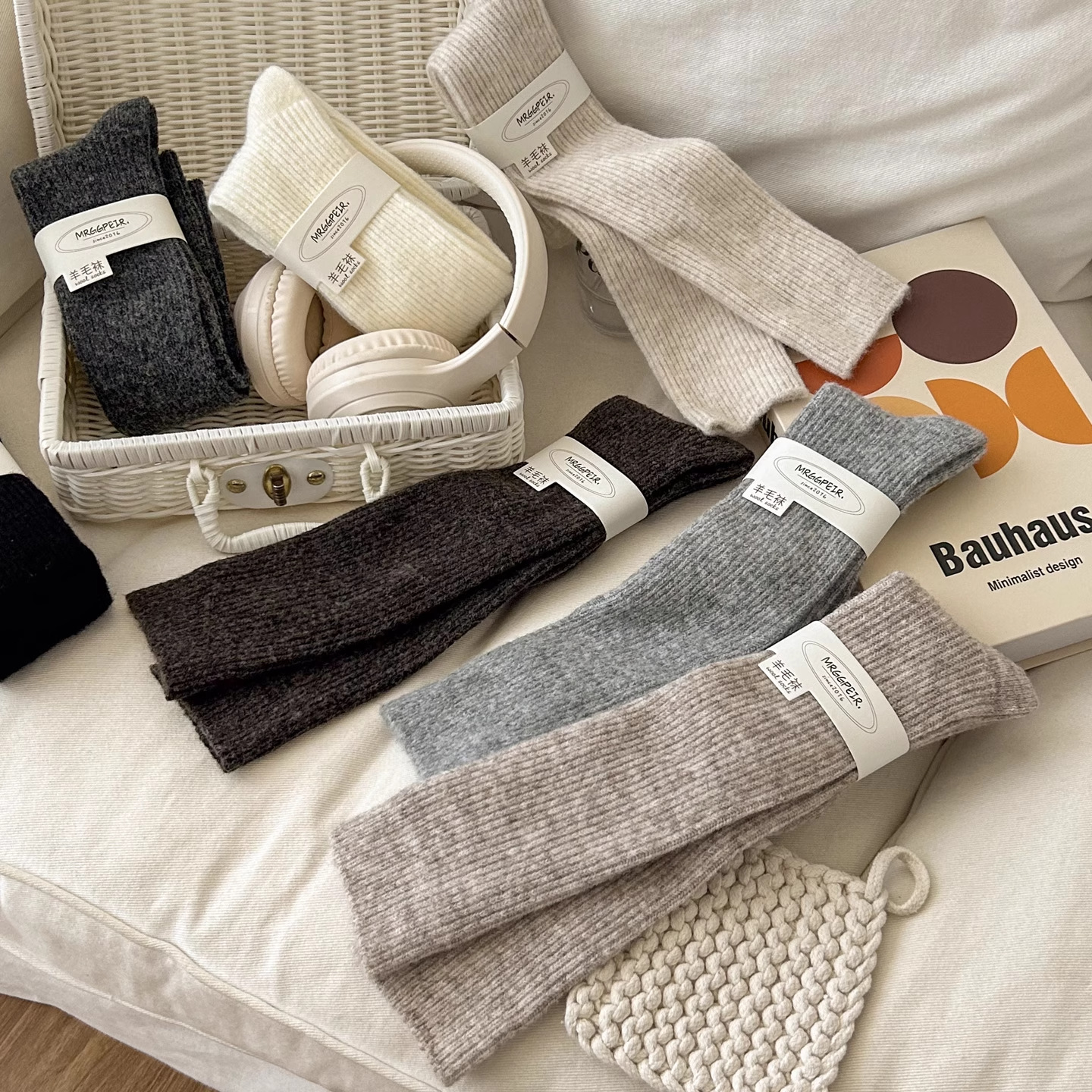 灰色长筒小腿袜子女羊毛秋冬加厚保暖显瘦日系学院风百搭配小皮鞋