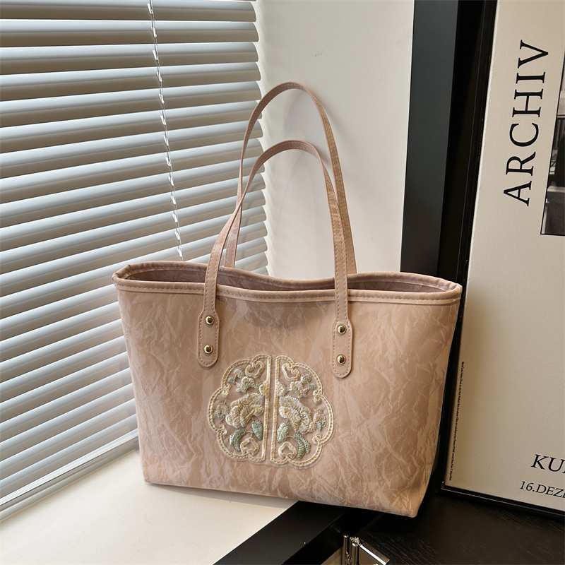 女包新款国风潮时尚绣花手提包单肩包腋下包时尚质感百搭托特包包