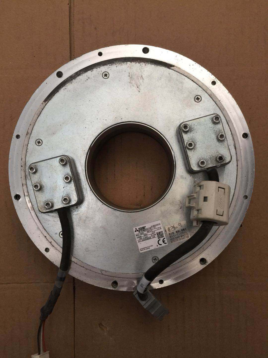 mitsubishi/三菱直驱电机tm-rfm005g10e1-s7原装设备拆机成色如图