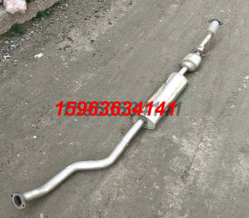 适用于14/15/16/17年东风风神A60排气管中段中三元催化器消音器