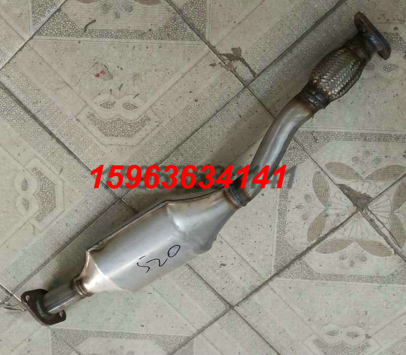 适用于08/09/10/11/12年力帆520排气管中段中三元催化器1.3/1.5
