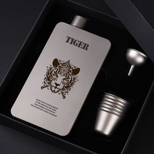 纯钛加厚旅行露营家用酒壶方形多功能复古酒具瓶装 防渗漏酒不变味