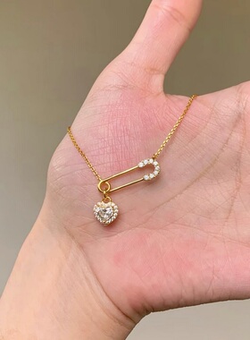 S925纯银项链爱心别针镶钻锆石轻奢高端小众级设计感锁骨颈个性潮