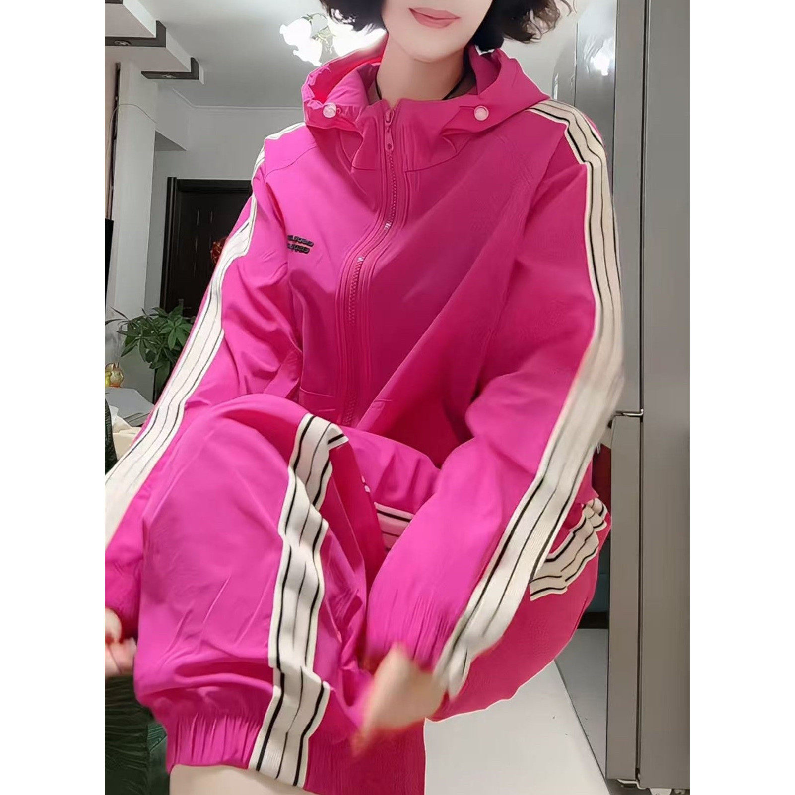 休闲旅游速干防晒运动套装2025春夏新款连帽拉链外套束脚裤两件套