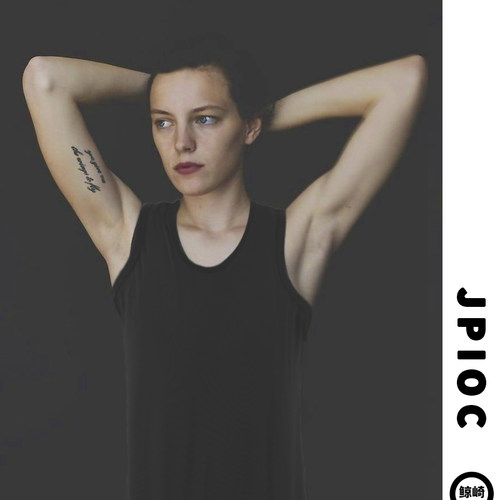 长款外穿胸显小无绷带运动束胸