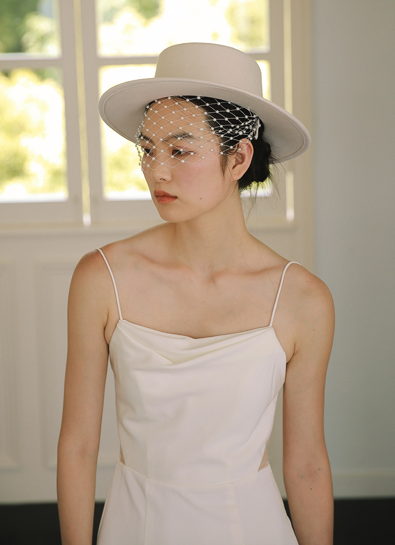 Yesdress新娘法式复古羊毛呢优雅白色礼帽拍照旅拍领证配饰