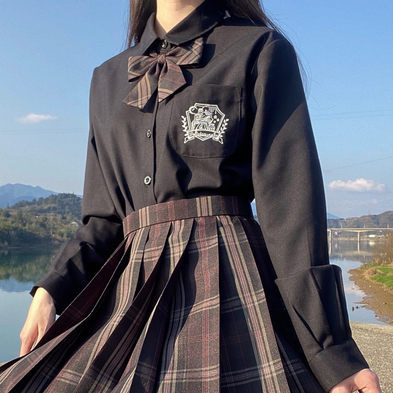 胖头鱼原创刺绣学院风黑色jk制服