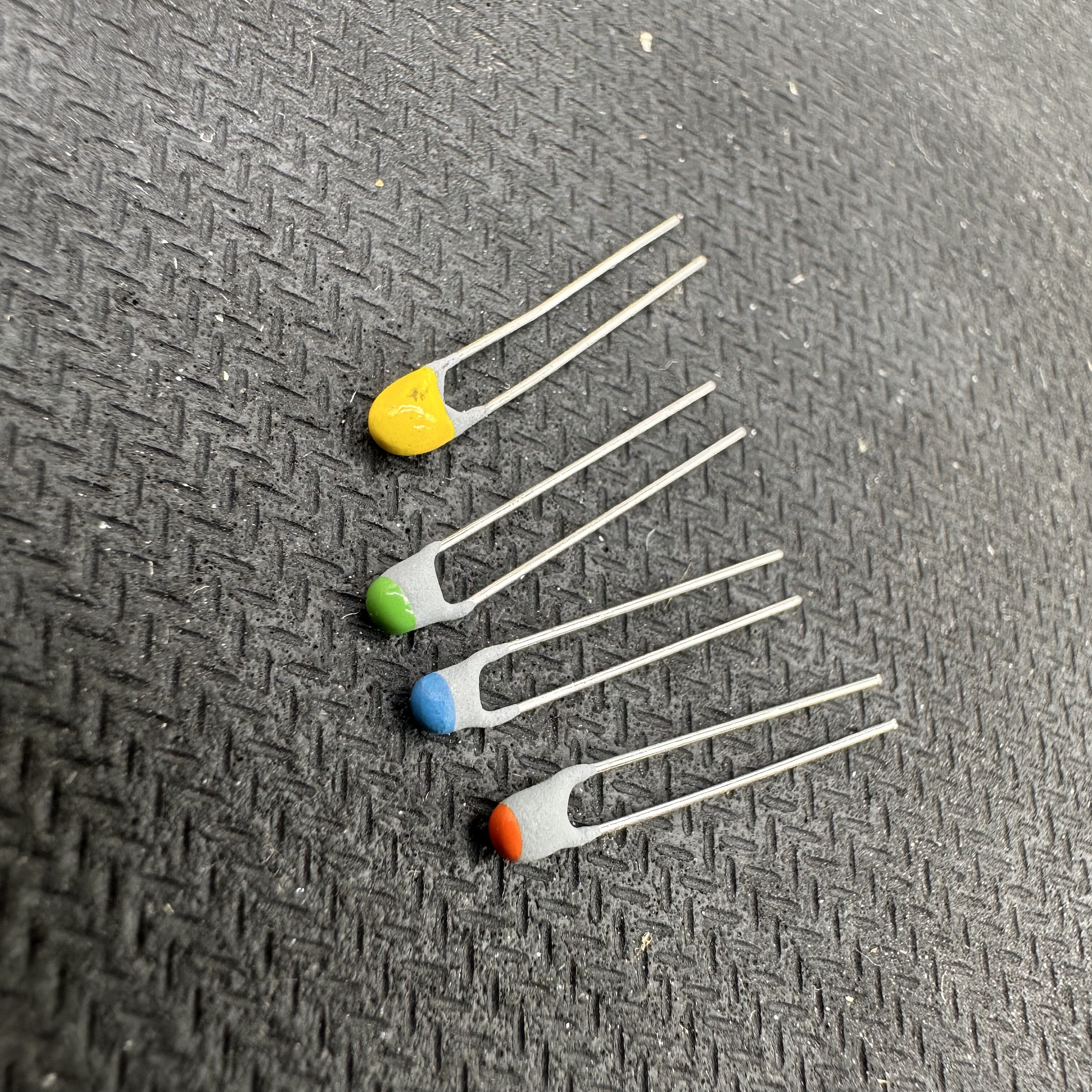 PTCSL20T101DBE热敏电阻PTC进口111 121 131威士BC橘蓝绿黄色100R