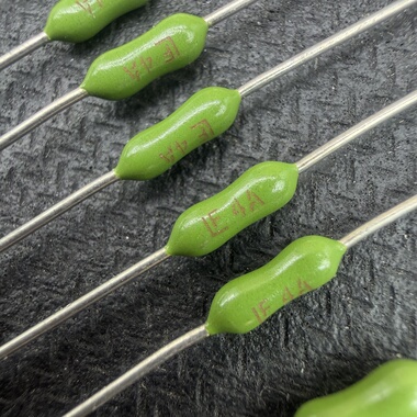 0251004.NRT1L陶瓷电阻式微型保险丝4A 快断保险丝LF LE绿色