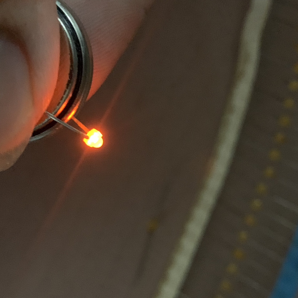 红黄光1.8v发光二极管瑟顿hifi