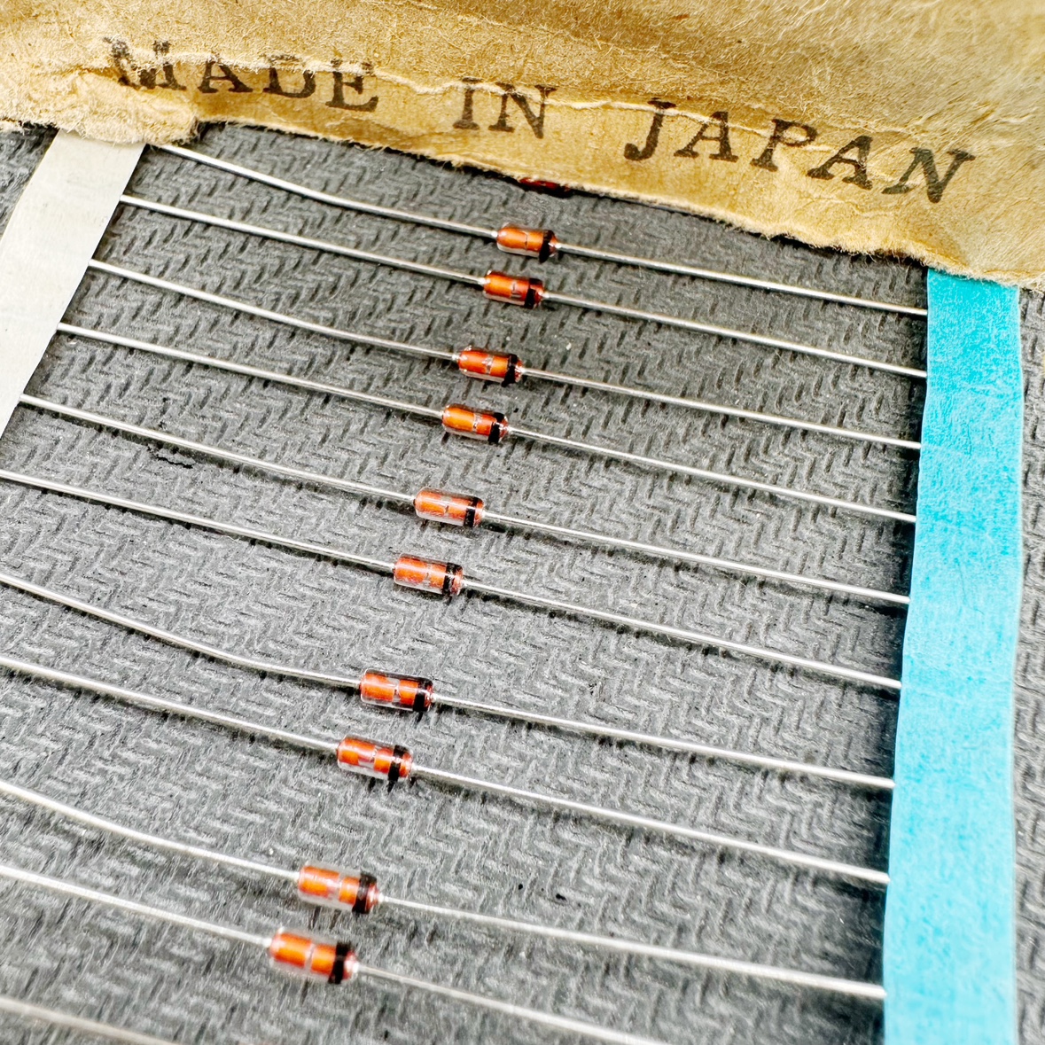 1S1555进口IS1555直插DO35黑色环开关二极管升级1N4148排带 东 芝