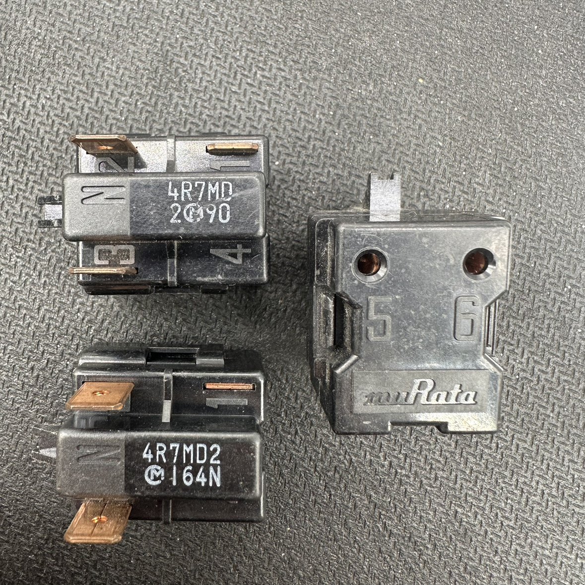 4R7MD2空调冰箱汽车1脚2脚3脚电机启动器4TM 5TM保护器 330MC1