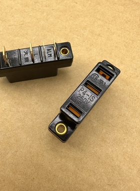 P4-1S原装P4-IS进口日本大东保险丝座DAITO熔断器底座15A250V 3A
