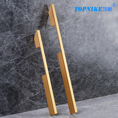 现代简约风衣橱加长门把手