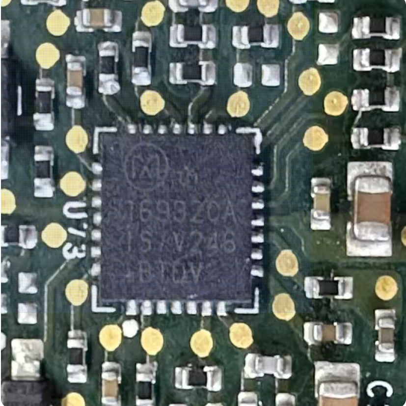 16932CA MAX16932CAIS/V 汽车电脑板双路电源降压控制器IC芯片