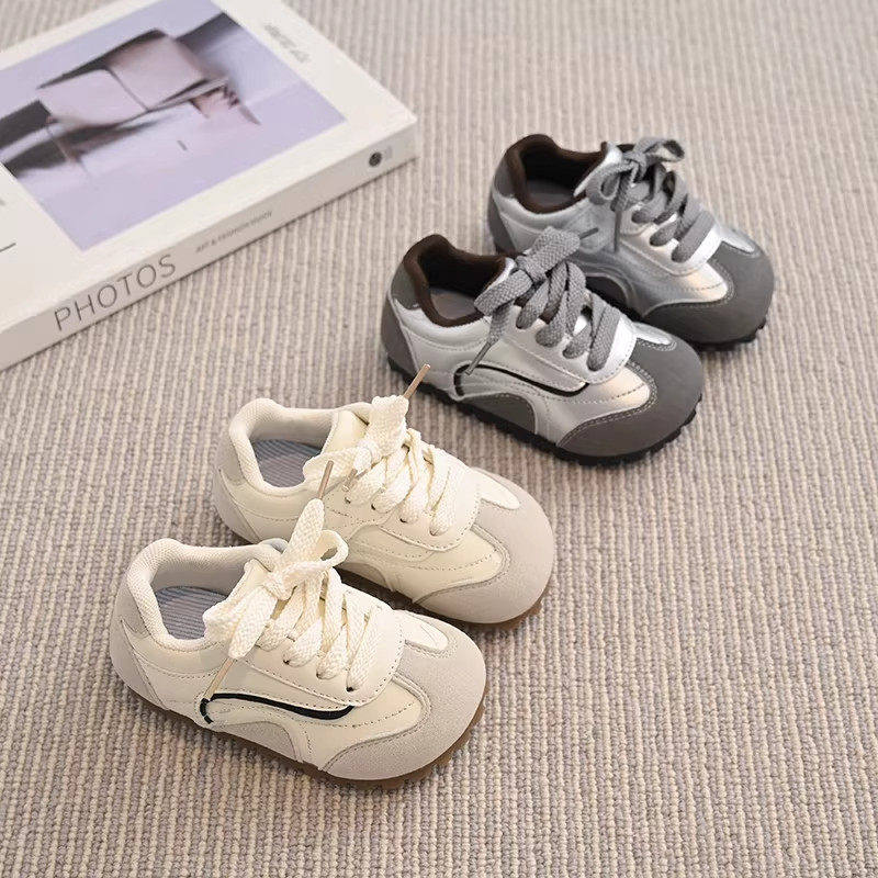 儿童德训鞋2026春季新款加绒阿甘鞋儿童小白鞋休闲小童板鞋1-6岁3