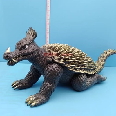 哥尔赞可动模型人偶手办