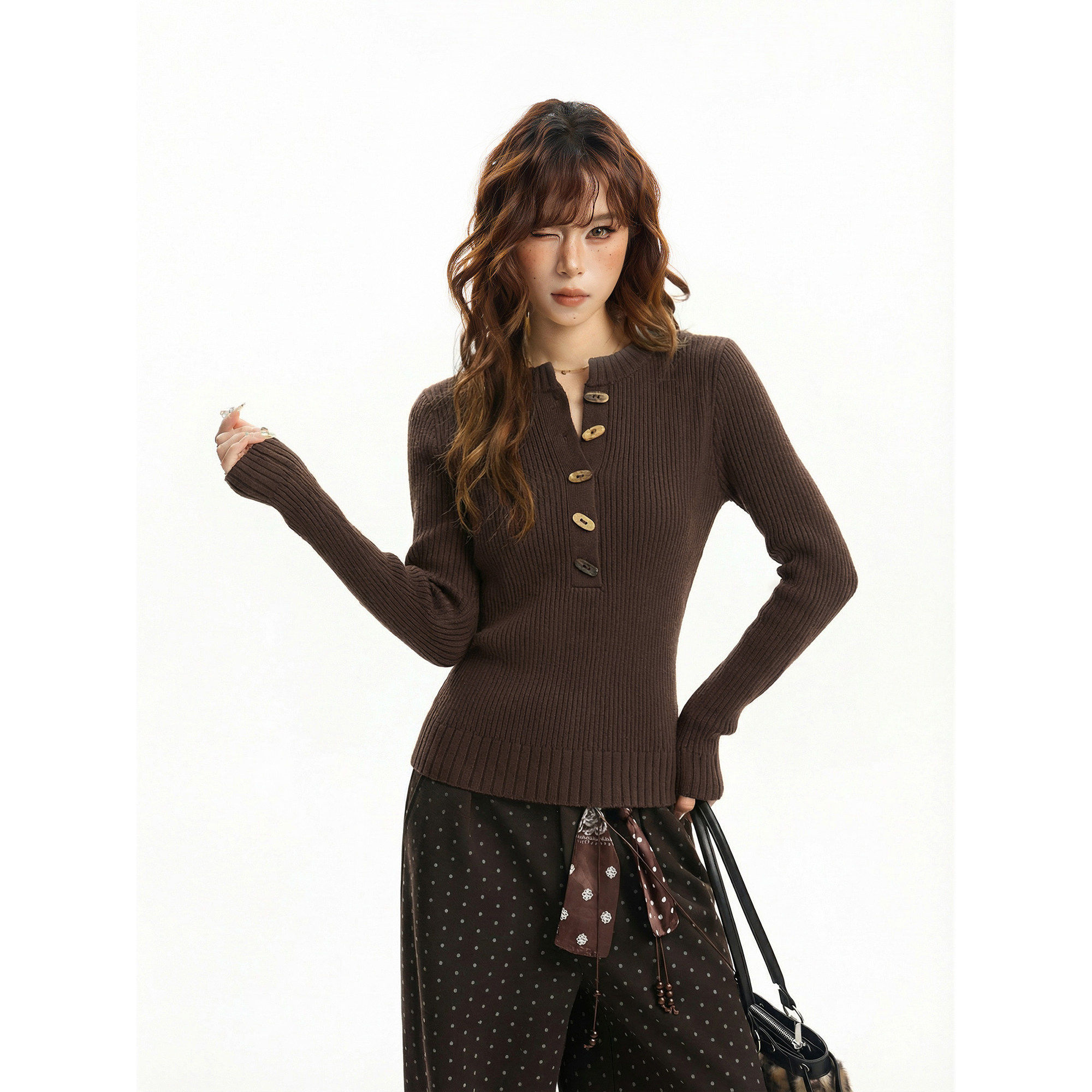 美式咖色正肩长袖针织衫女春季修身显瘦高级感内搭打底衫短款上衣