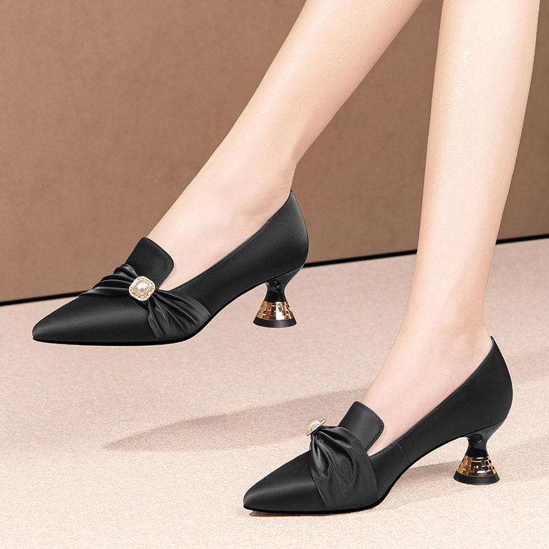 水钻蝴蝶结尖头酒杯跟真皮单鞋女2024年夏季高跟鞋女浅口夏季凉鞋