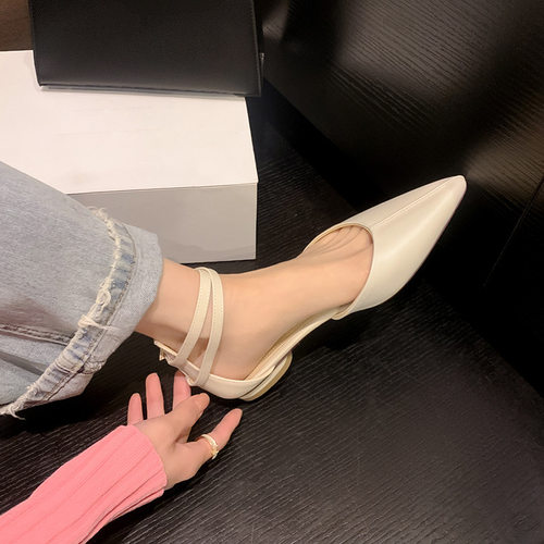 法式低跟包头凉鞋2023新款全牛皮浅口平底女鞋中空绑带尖头单鞋秋