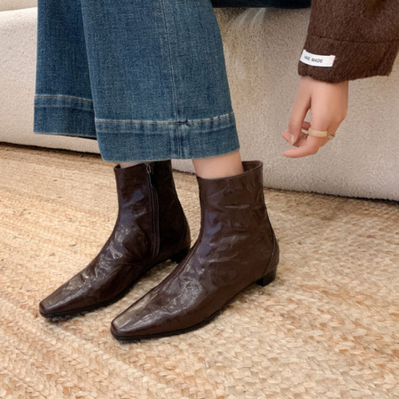 真皮复古法式方头短筒靴秋冬新款切尔西靴显瘦百搭女靴抓纹马丁靴,户外/登山/野营/旅行用品,登山鞋/徒步鞋,淘宝优惠券,粉丝福利购,淘宝优惠卷