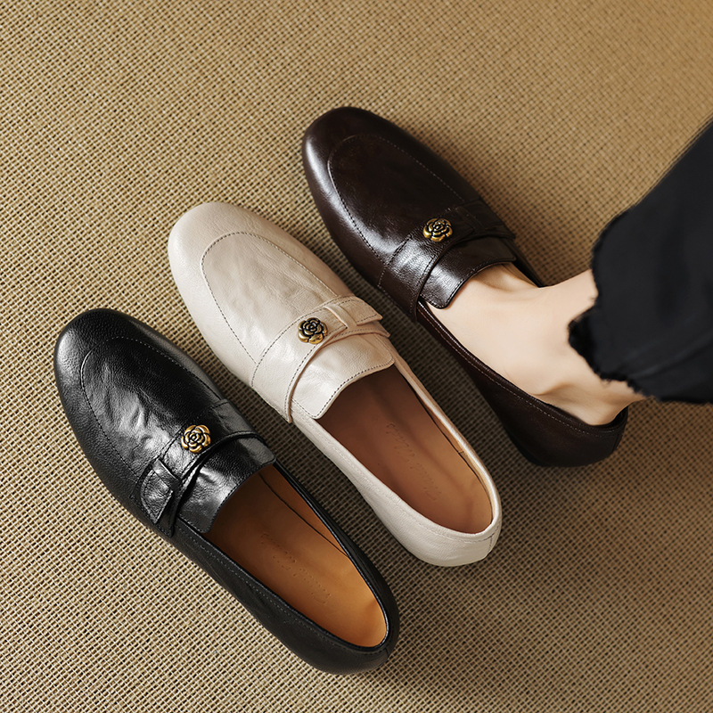 2025新款真皮山茶花乐福鞋女英伦风小皮鞋一脚蹬平底单鞋百搭女鞋