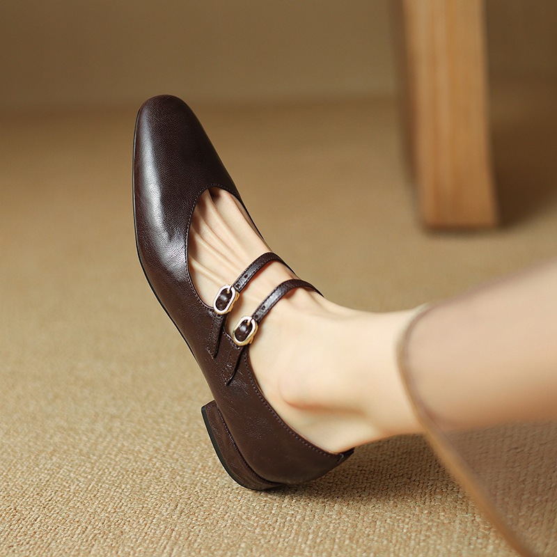 法式浅口尖头单鞋女2024春秋新款复古玛丽珍鞋低跟一字扣带小皮鞋