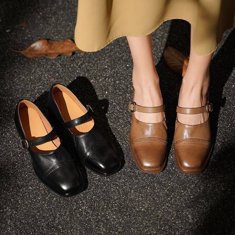 绝美雕花方头粗跟气质浅口一字扣带玛丽珍单鞋2025春季复古高跟鞋,户外/登山/野营/旅行用品,登山鞋/徒步鞋,淘宝优惠券,粉丝福利购,淘宝优惠卷