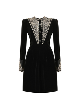 法式名媛高级感黑色丝绒拼接蕾丝短款连衣裙女秋冬小个子气质裙子