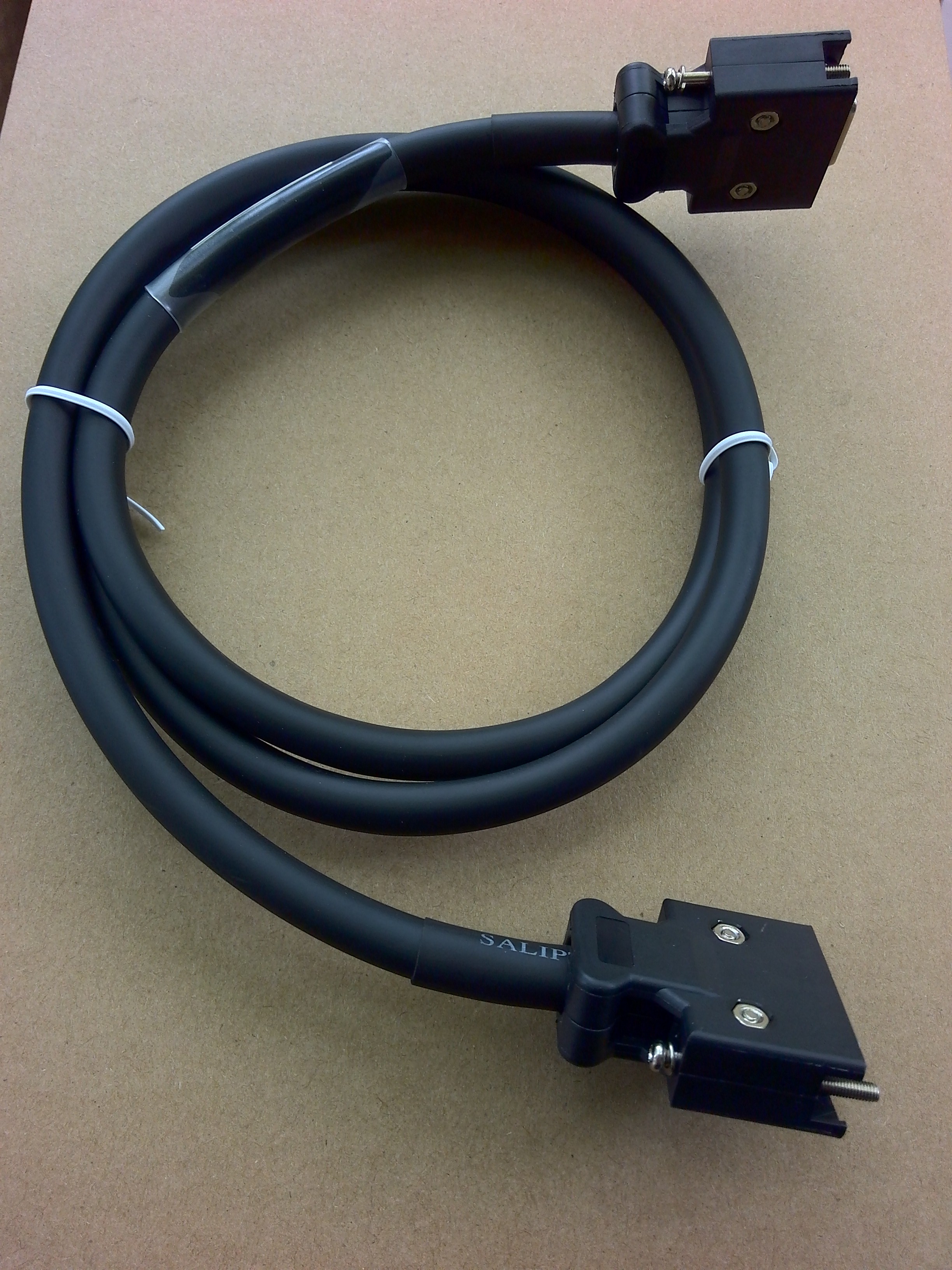 MR-J2HBUS1M三菱信号连接电缆