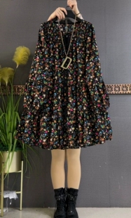 胖mm韩版宽松圆领长袖碎花连衣裙女2026春秋款设计感小众连衣裙女