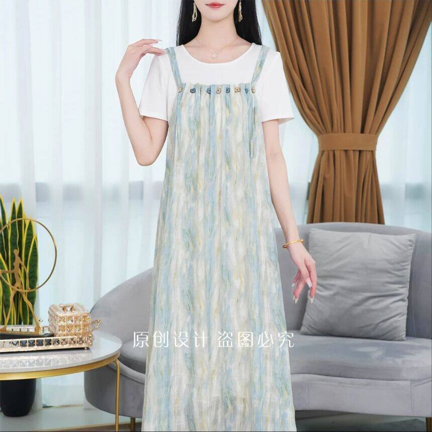 2024新款时尚冰竹丝韩版宽松连衣裙大码女装遮肚子假两件背带裙子