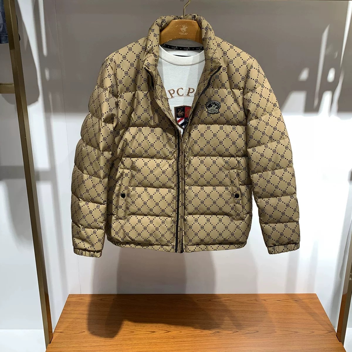 比华利保罗男士立领面包羽绒服LOGO印花时尚都市保暖外套