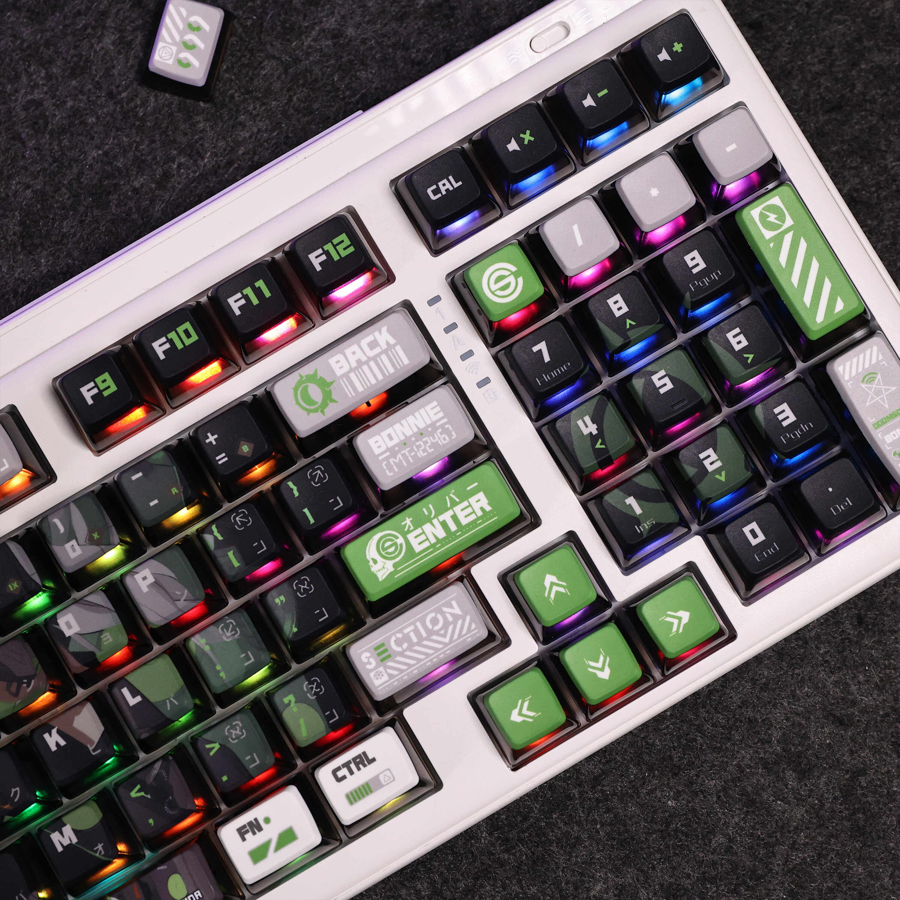 BONNIES CUSTOMIZED KEYCAPS ARE MULTI-SIDED SUBLIMATION PUDDING PROCESS AND TWO-DIMENSIONAL KEYCAPS ARE ADAPTED TO THE UNITED STATES AND LION